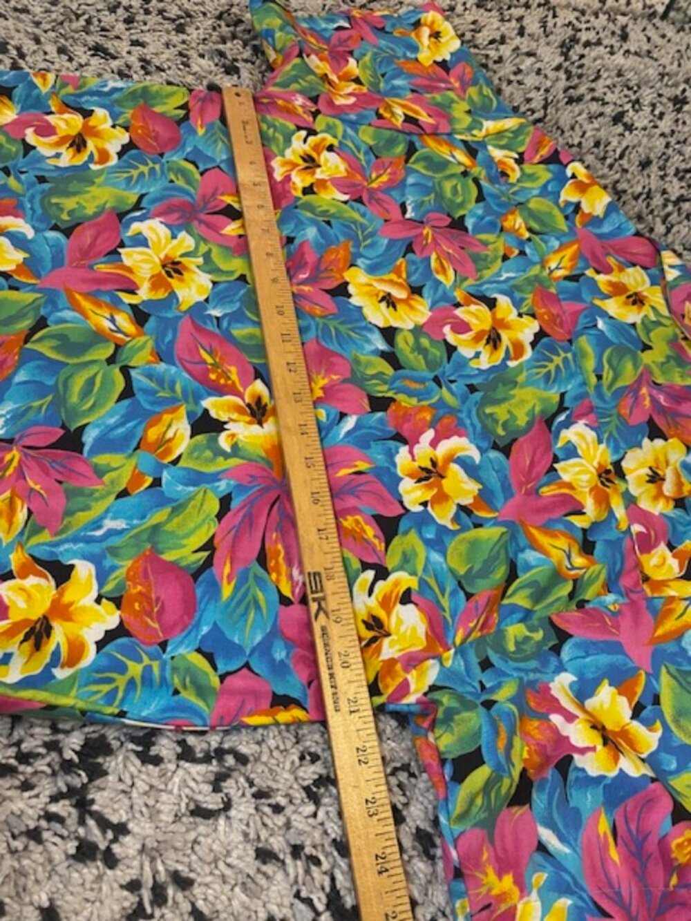 VTG 80's retro shorts and Shirt Set Floral loud colours. Marsh Mallow Med baggy - Picture 6 of 16